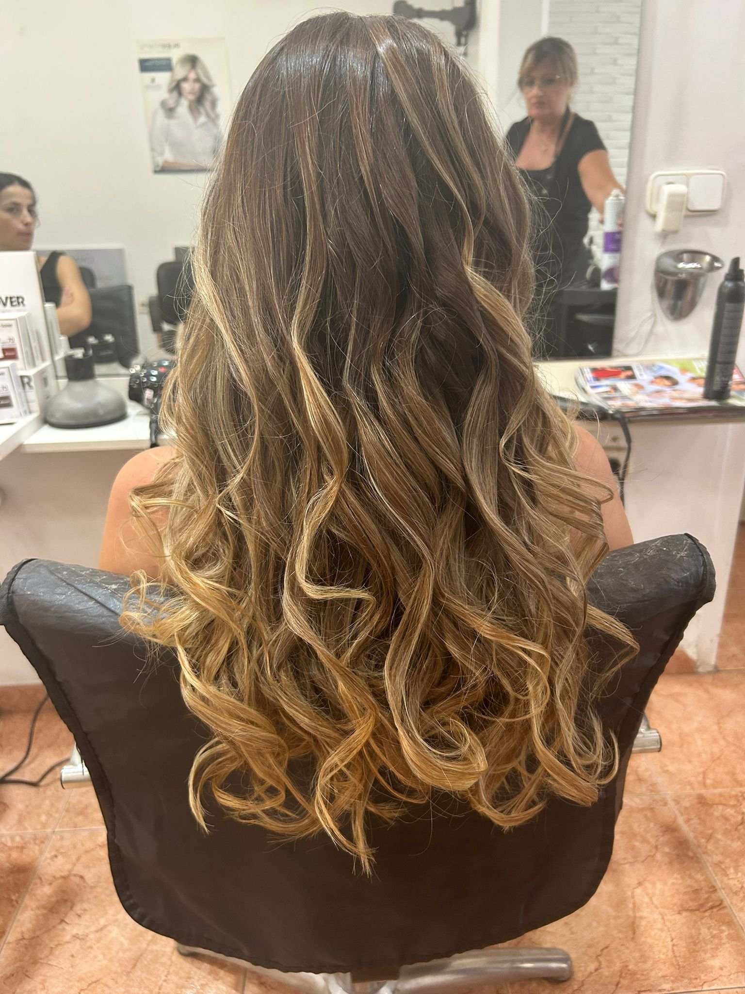 Color y ondas en Cristina Peluquería en Gandia